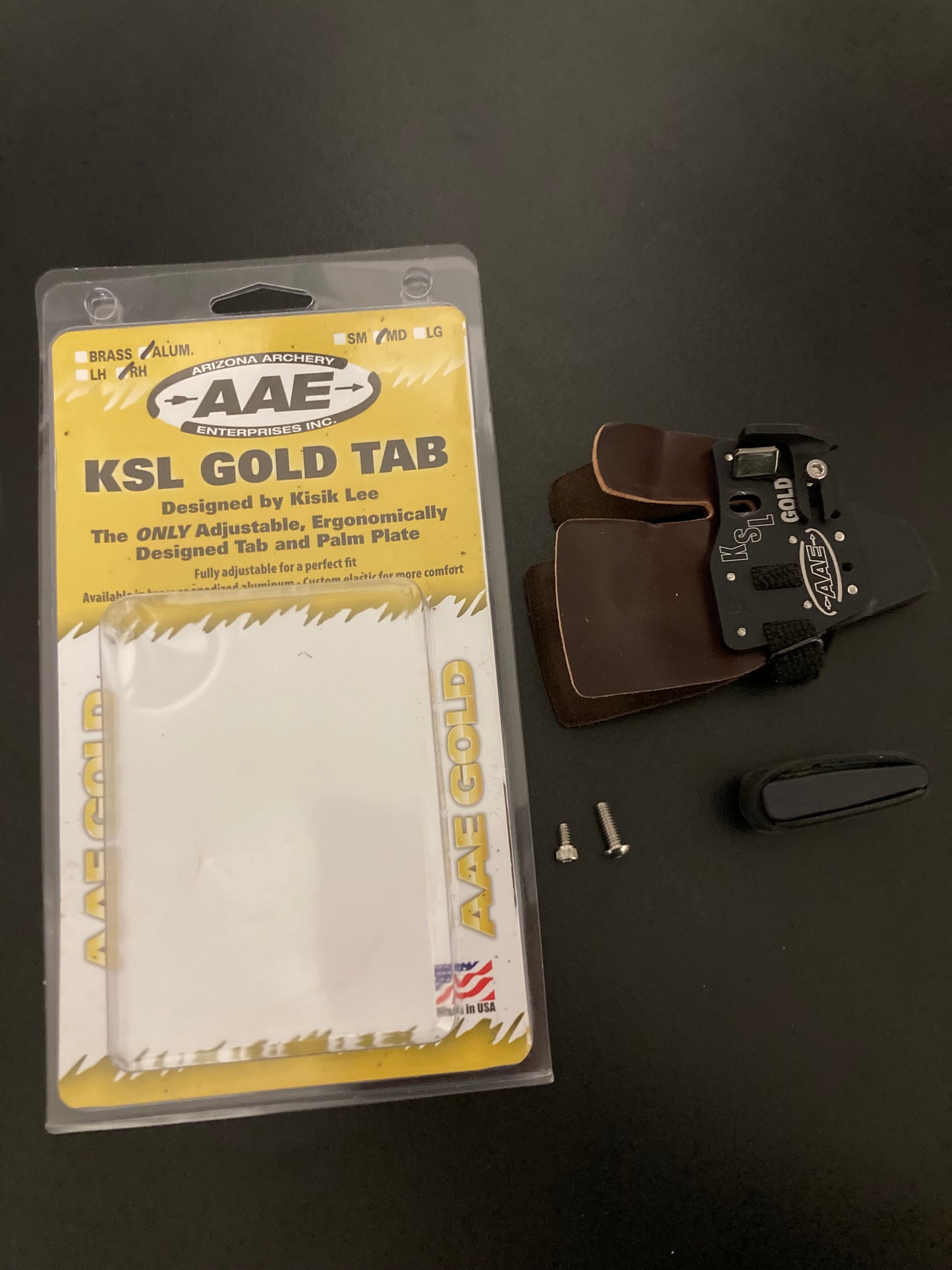 AAE KSL Gold RH Aluminum Finger Tab Medium Used